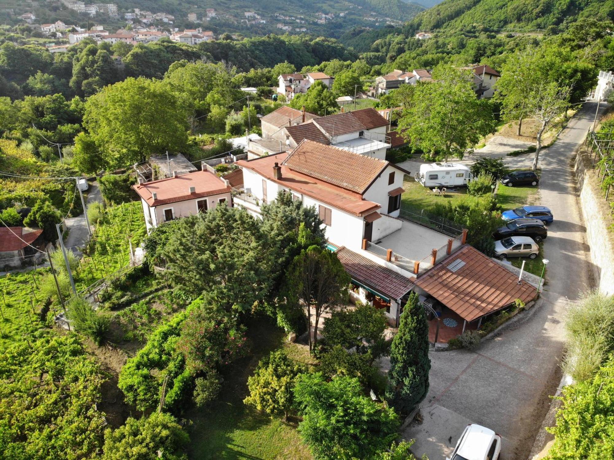 Gasthaus Agriturismo Mare E Monti Tramonti Exterior foto